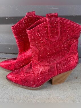 Rhinestone Cowgirl Boots Size 8